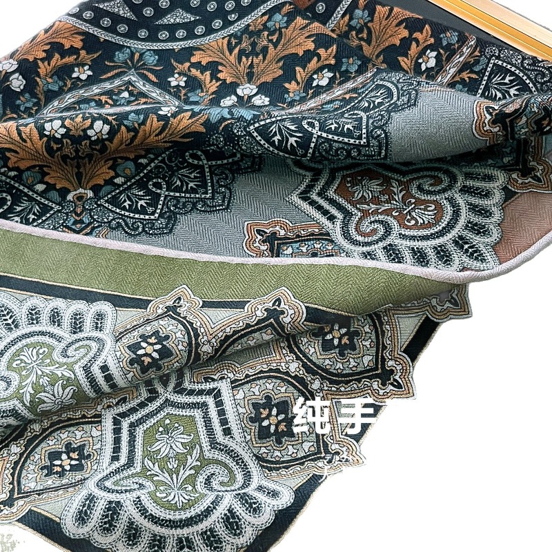 Квадратный платок Central Comp – обзор и цена Shawl Wrap Winter