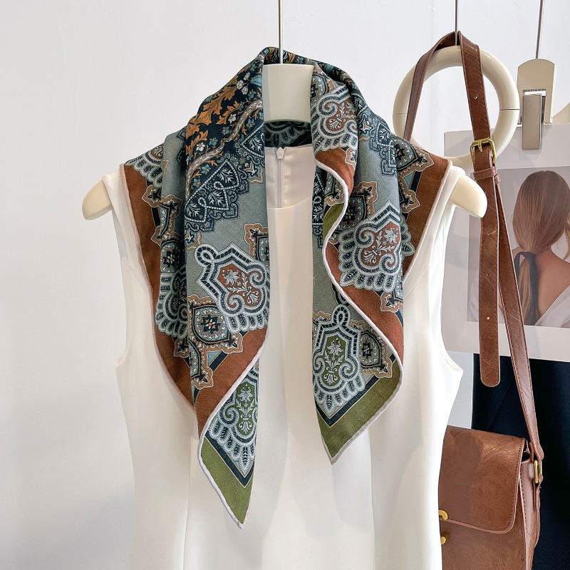 Квадратный платок Central Comp – обзор и цена Shawl Wrap Winter